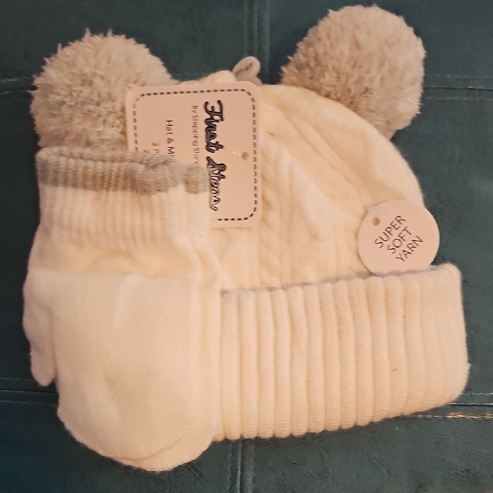 Flora's Seasons White and Gray Kids Hat and Mittens Set
